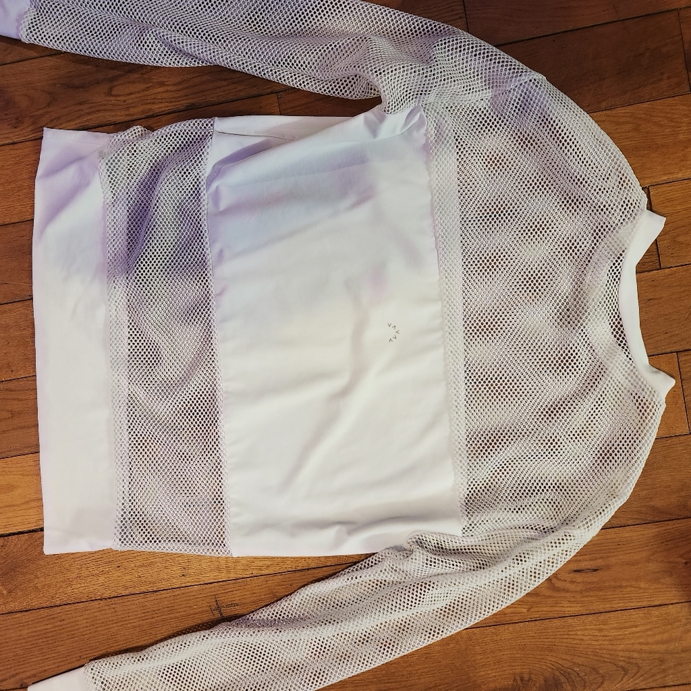 Stylish white long-sleeve